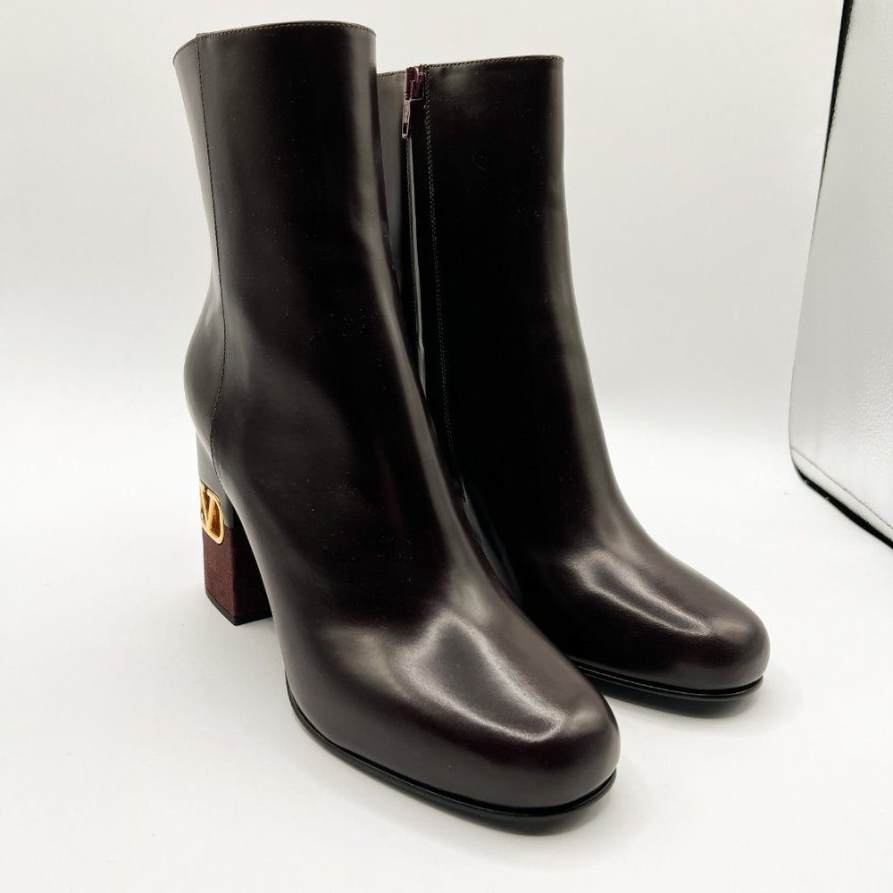 Valentino Garavani VLogo Heritage Leather VLogo-Heel Booties Made in Italy Sz 40 - Picture 3 of 14